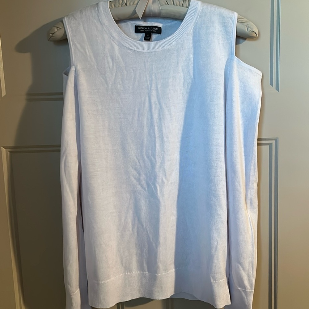 Banana Republic cold shoulder merino sweater